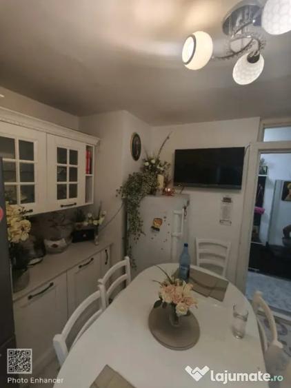 Apartament cu 2 camere decomandat în Siret