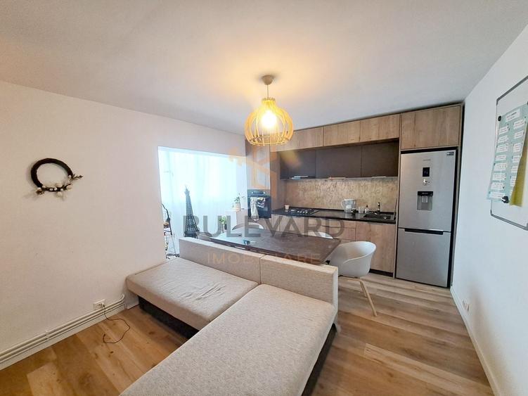 Apartament cu 4 camere decomandat, mobilat în Zorilor