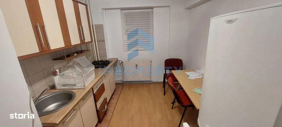 Apartament cu 3 camere, mobilat în Pantelimon
