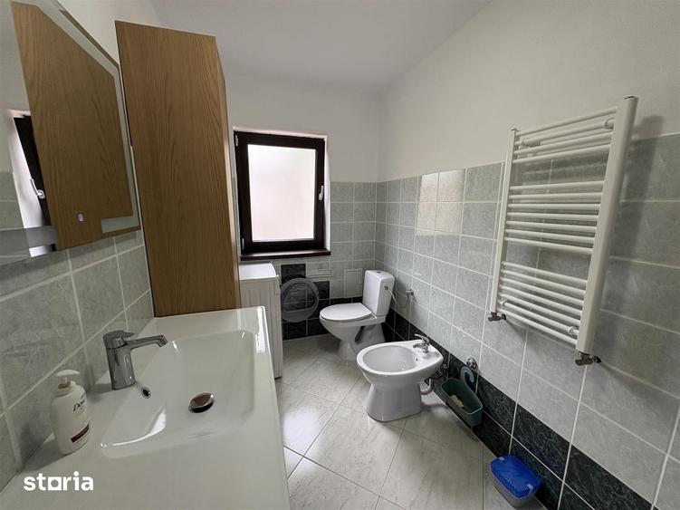 Casă cu 2 camere decomandat cu Teren 300 Mp în Tineretului