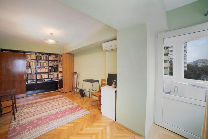 Apartament cu 4 camere decomandat, mobilat în Iancului