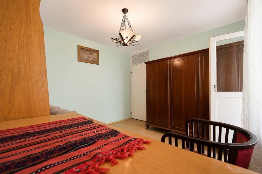Apartament cu 3 camere decomandat în 1 Mai