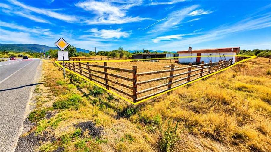 Teren Construcții intravilan de 3300 mp, în Periferie