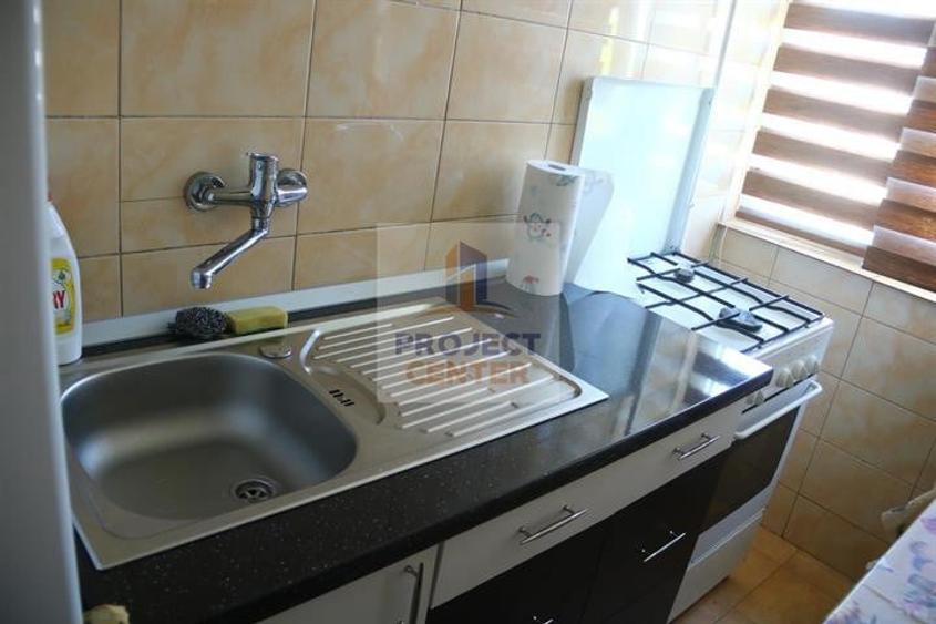 Apartament cu 2 camere nedecomandat în Craiovei