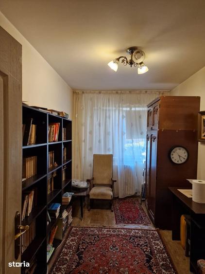 Apartament cu 3 camere decomandat în Tătărași