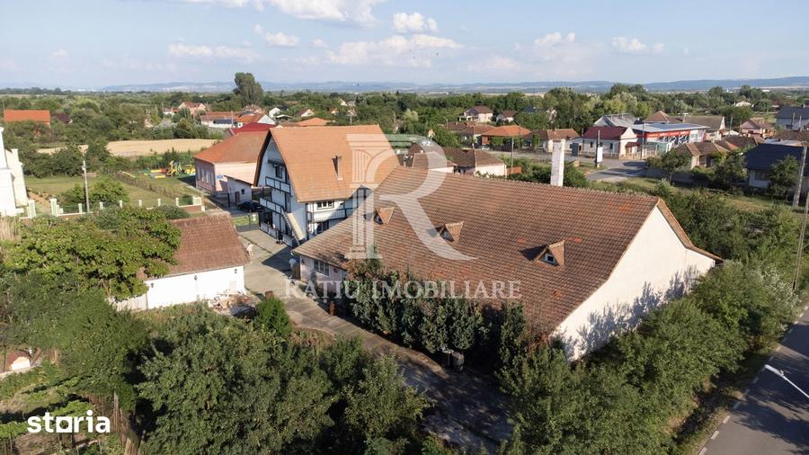 Casă cu Teren 3200 Mp în Sântandrei