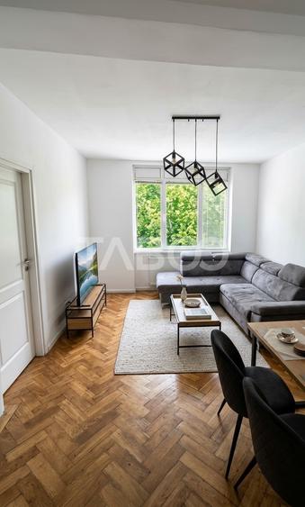 Apartament cu 2 camere semidecomandat, mobilat în Semicentral