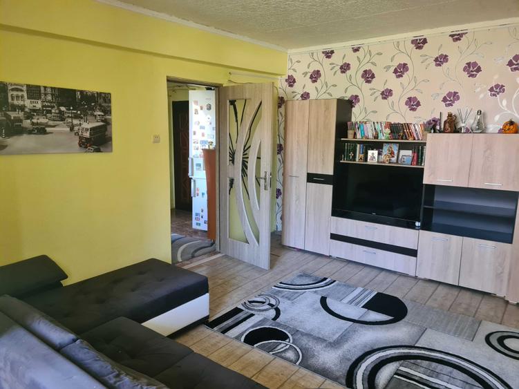 Apartament cu 2 camere nedecomandat în Ghimpați