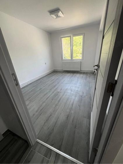 Apartament cu 2 camere decomandat în Tudor