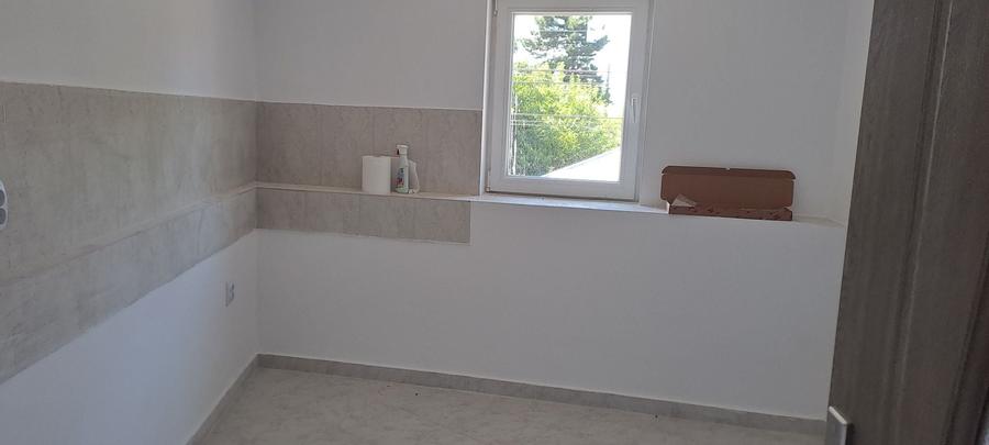Apartament cu 3 camere decomandat în Periș