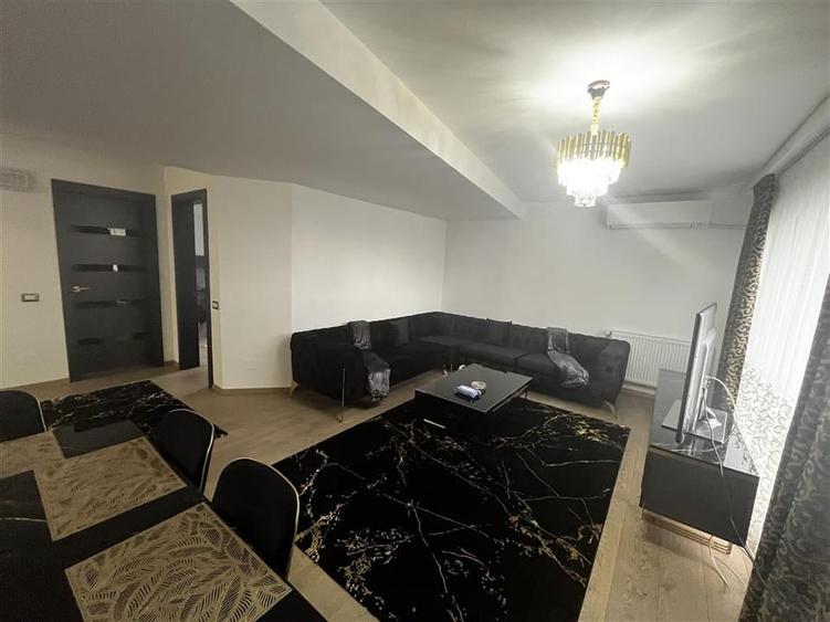 Apartament cu 4 camere decomandat, mobilat în Eminescu
