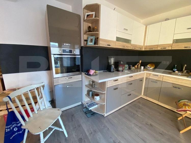 Apartament cu 3 camere decomandat, mobilat în Cetății
