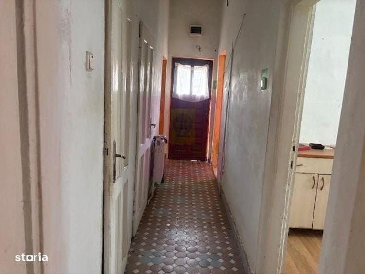 Casă cu 3 camere în Floreasca