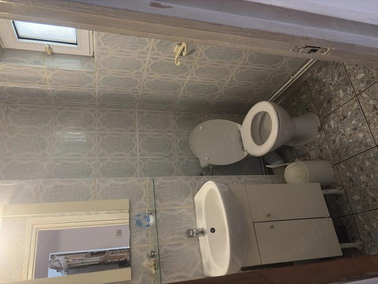 Apartament cu 3 camere semidecomandat în Găvana