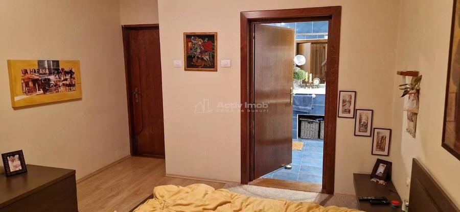 Casă cu Teren 1205 Mp în Cuptoare (Reșița)
