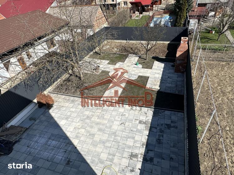 Casă cu 8 camere decomandat cu Teren 386 Mp în Turnișor
