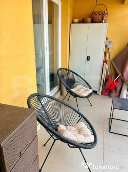 Apartament cu 2 camere decomandat în Tractorul