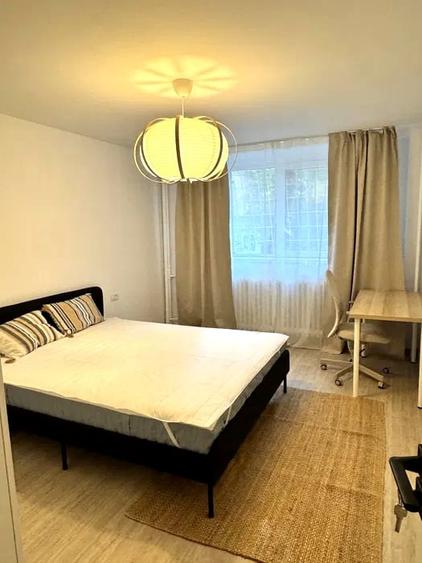 Apartament cu 3 camere decomandat, mobilat în Drumul Taberei