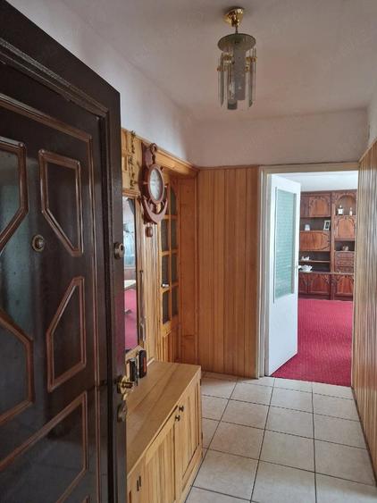 Apartament cu 3 camere decomandat în Nord