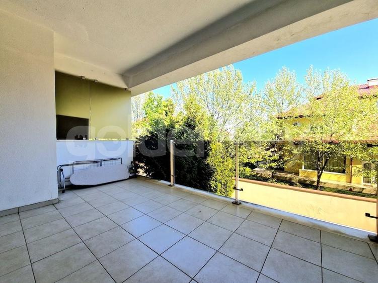 Apartament cu 2 camere semidecomandat, mobilat în Iancu Nicolae