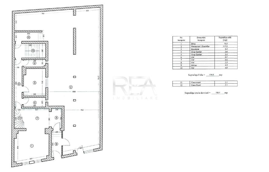 Casă individuală cu 9 camere decomandat cu Canalizare în Eminescu