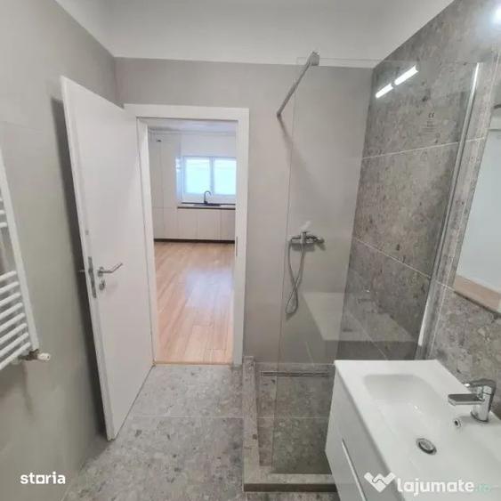 Apartament cu 3 camere decomandat, mobilat în Central