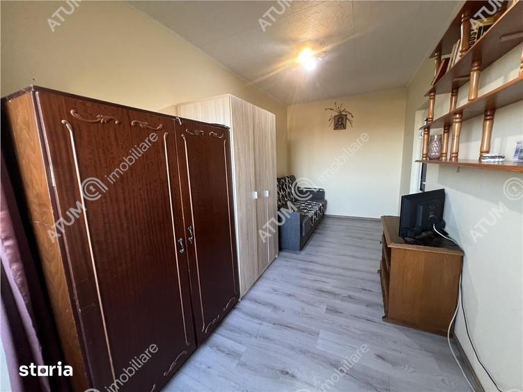 Apartament cu 3 camere decomandat în Terezian