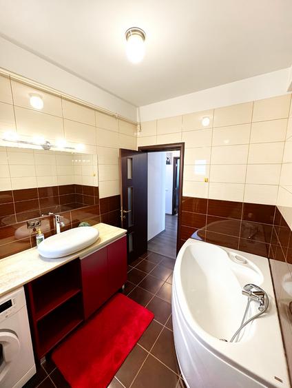 Apartament cu 2 camere decomandat în Titan