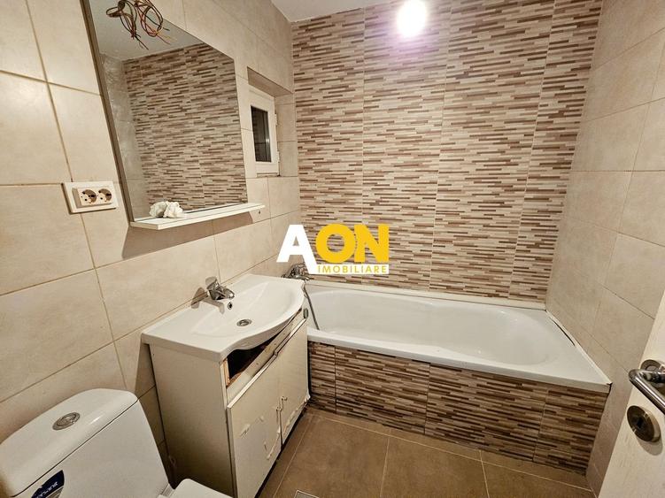 Casă individuală cu 3 camere cu Canalizare în Cetate