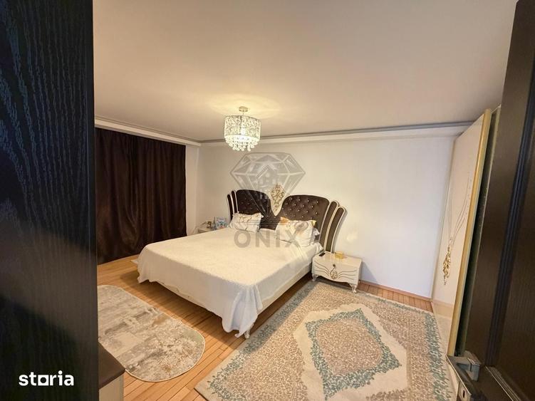 Casă cu 7 camere cu Teren 750 Mp în Târgșoru Vechi