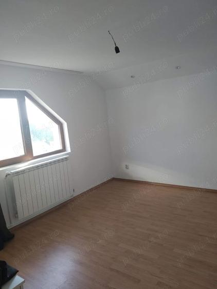 Casă cu 5 camere cu Teren 1000 Mp în Miroslava