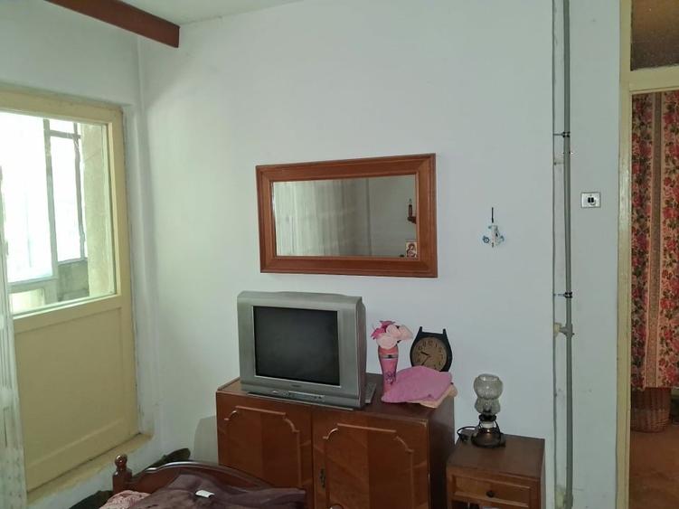 Apartament cu 2 camere decomandat, mobilat în Berceni