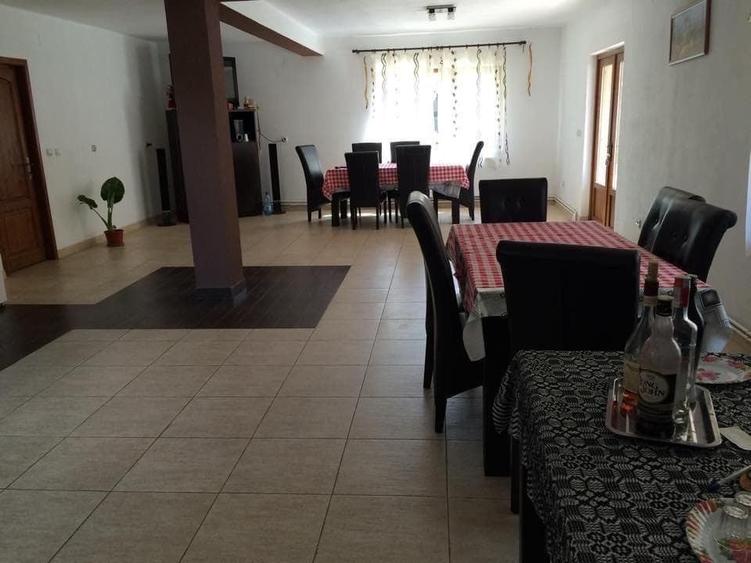 Casă cu 4 camere în Albac