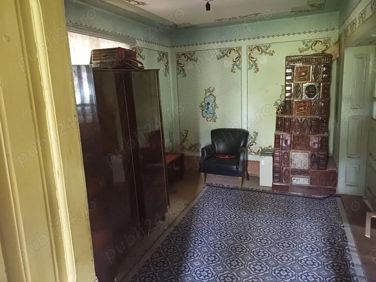 Casă cu 4 camere cu Teren 9000 Mp în Cotmeana