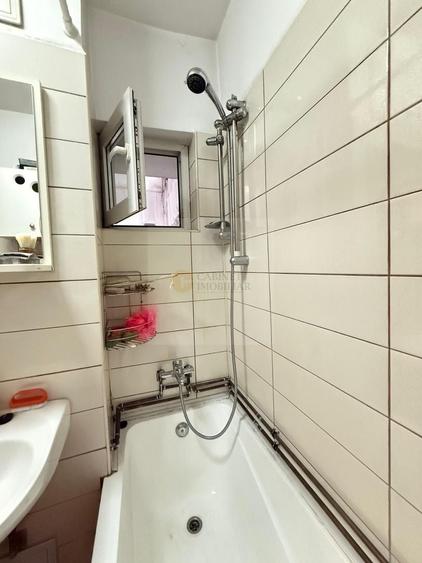 Apartament cu 3 camere decomandat, mobilat în Titulescu