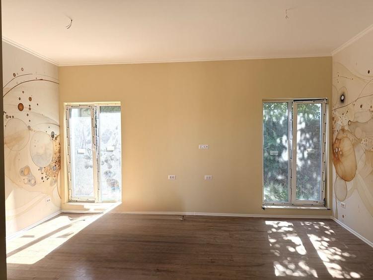 Casa parter, 90 mp, 3 dr, 2 bai, 500m teren, living+bucatarie, terasa, pod izolat ,centrala+incalzire in pardoseala,parcare 2 locuri,gard metalic - 1