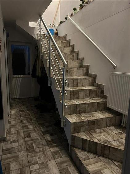 Casă individuală cu 5 camere cu Teren 300 Mp în 1 Mai