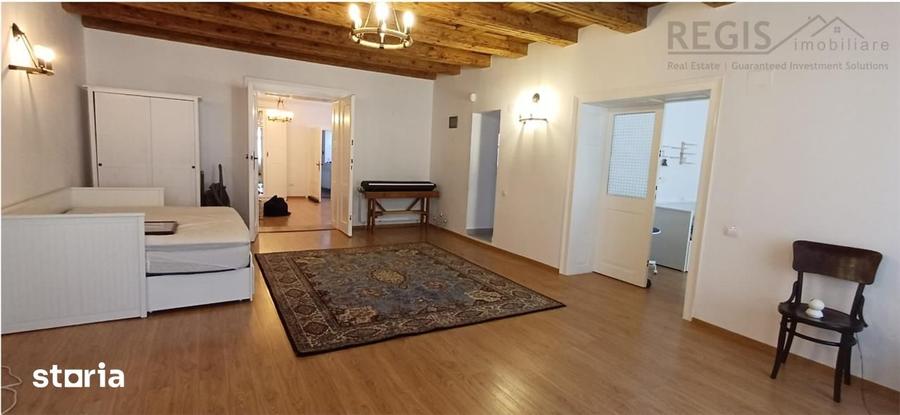 Apartament cu 3 camere, mobilat în Centrul Istoric