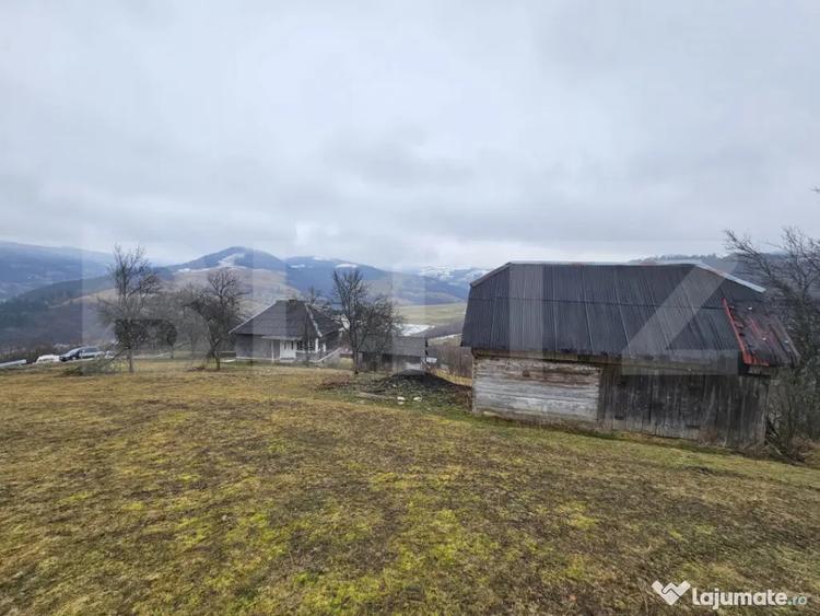 Teren de 7297 mp, în Dăroaia