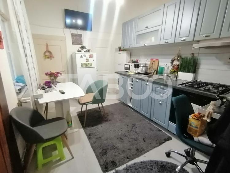 Apartament cu 2 camere nedecomandat, mobilat în Ultracentral
