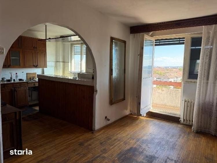 Apartament cu 3 camere decomandat în Decebal