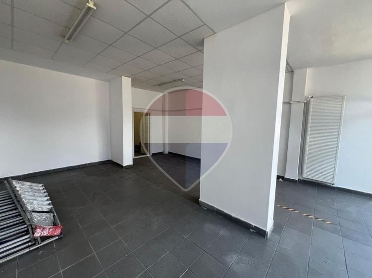 Spațiu comercial, de 80 mp, în Obor