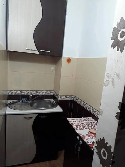 Garsonieră decomandată în Central
