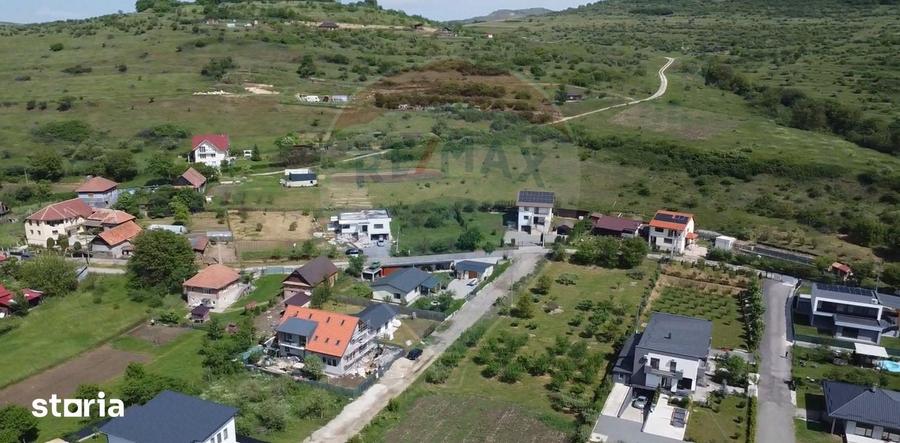 Teren de 700 mp, în Baciu