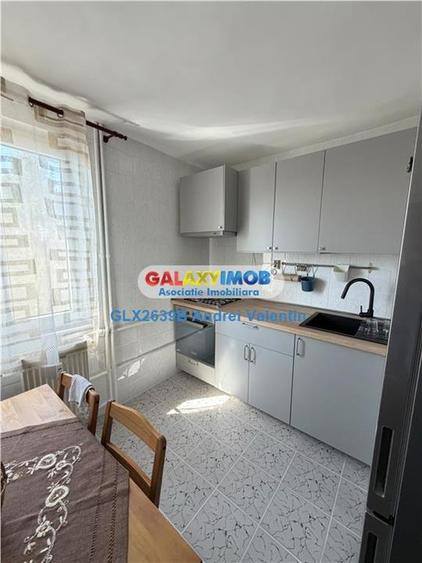 Apartament cu 3 camere semidecomandat, mobilat în Giurgiului