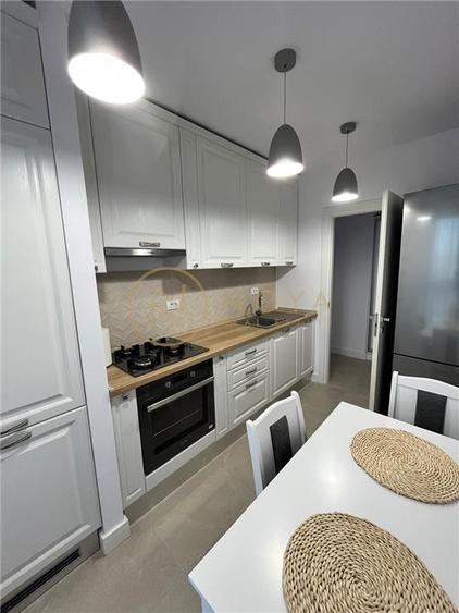 Apartament cu 2 camere semidecomandat, mobilat în Pipera