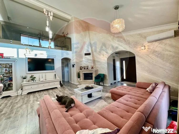 Casă cu 7 camere cu Teren 960 Mp în Vânători