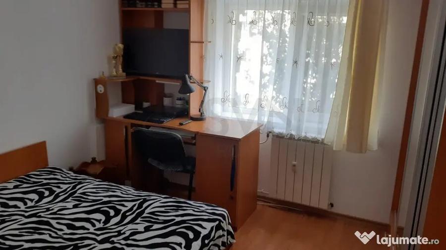 Apartament cu 3 camere decomandat în Nerva Traian