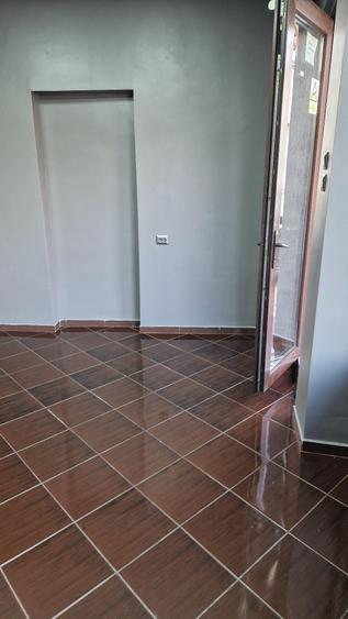 Spatiu comercial sector 3 - 2
