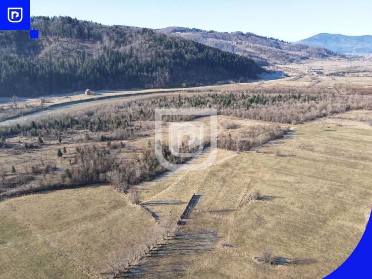 Teren Construcții extravilan de 2250 mp, în Voroneț
